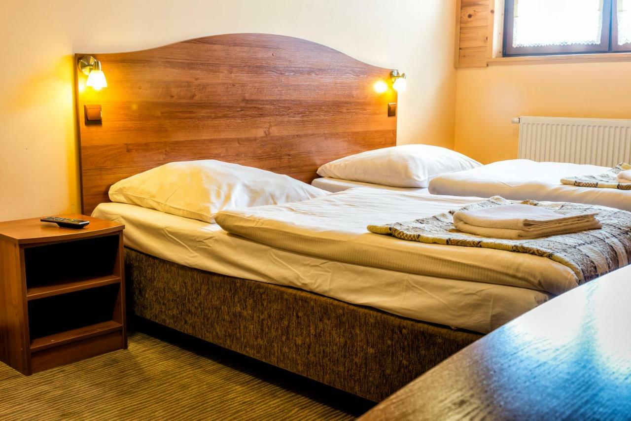 Bieszczadzkie Wrota Lasu Hotel Steznica  Ngoại thất bức ảnh
